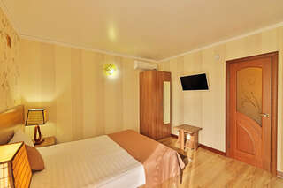 Гостиница Лорис Геленджик Трехместный номер-6