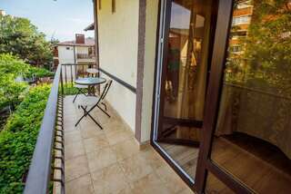 Гостиница Лорис Геленджик Стандартный четырехместный номер-6