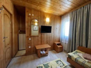 Гостиница Лорис Геленджик Двухместный номер с 2 отдельными кроватями-10